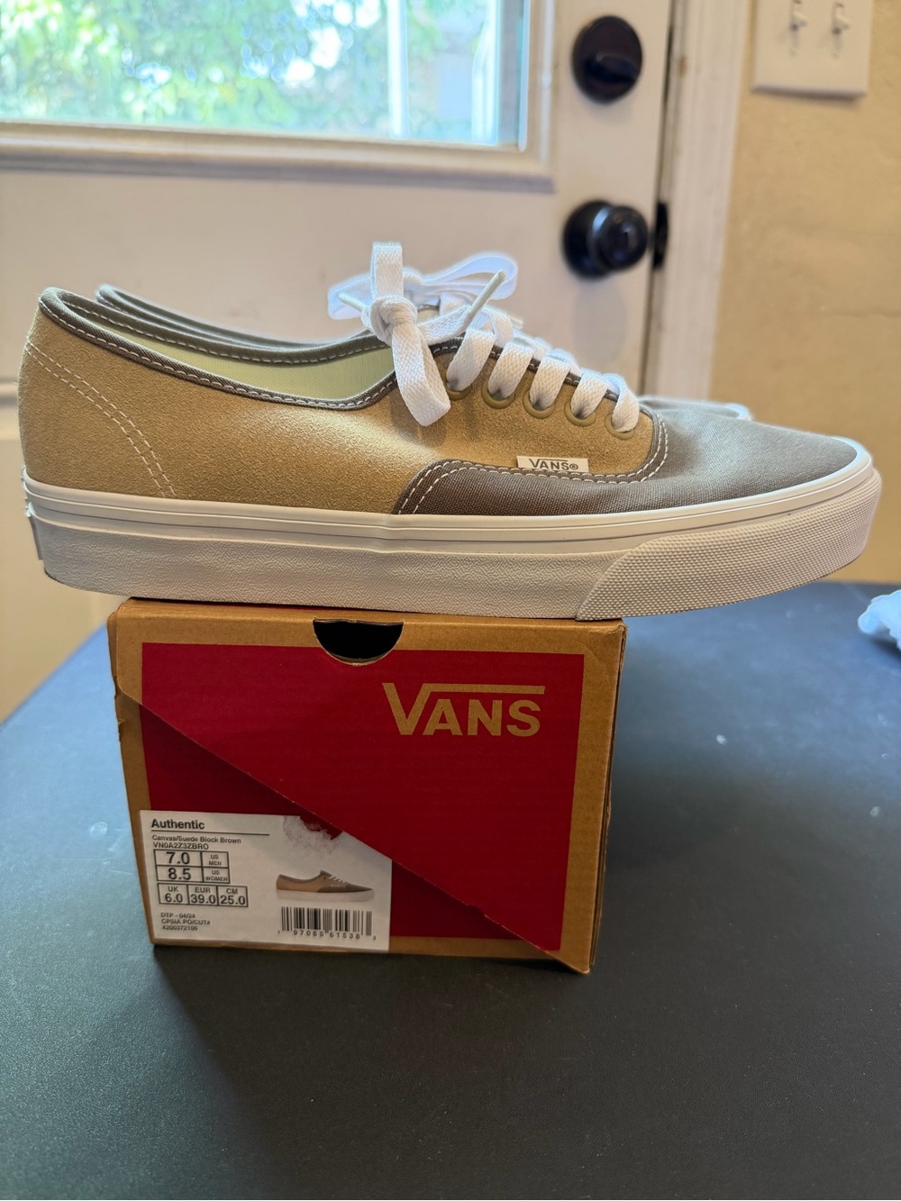 Vans authentic